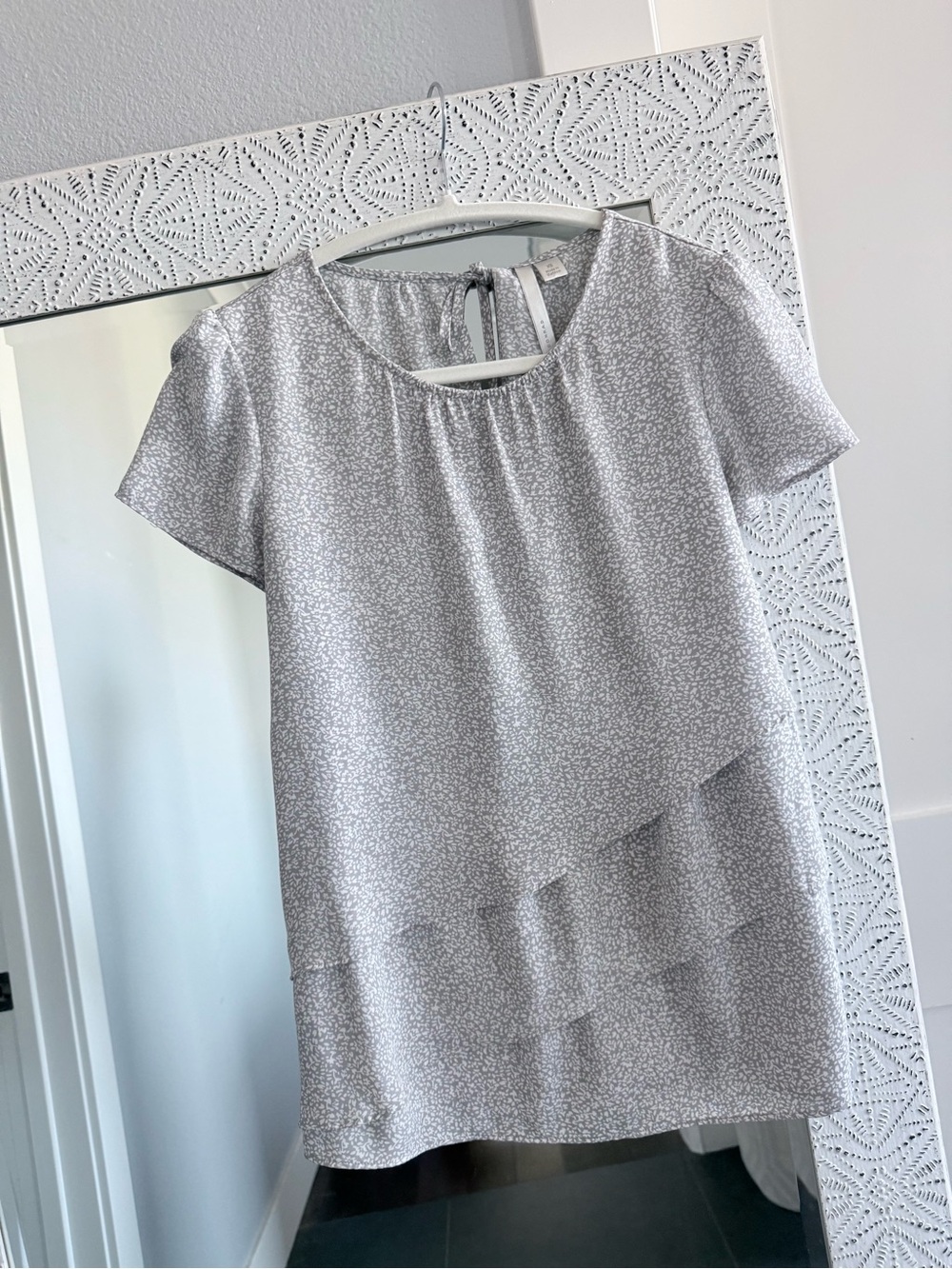 LC Lauren Conrad Light Gray and White Printed Blouse